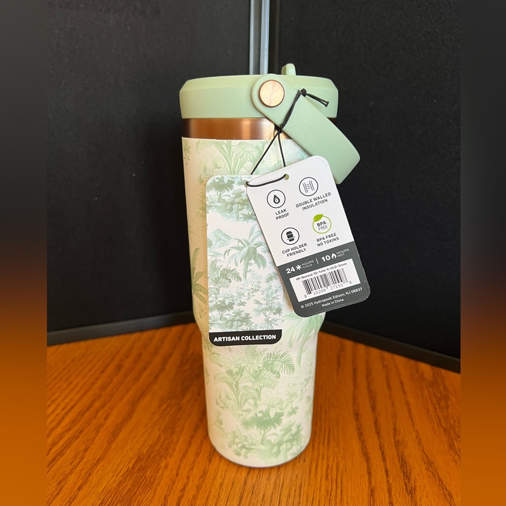 Hydra peak Artesian Collection Mint Green w/Palm Trees 32 oz Insulated Tumbler